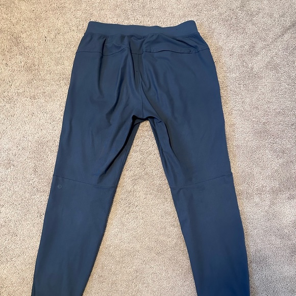 Lululemon Men’s ABC Joggers. Size Medium. Slate Blue - Picture 2 of 3